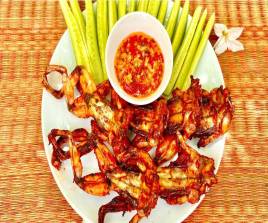 កង្កែបអាំង អំបិលម្ទេស